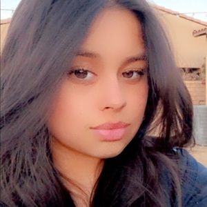 Meet your Posher, Mariela